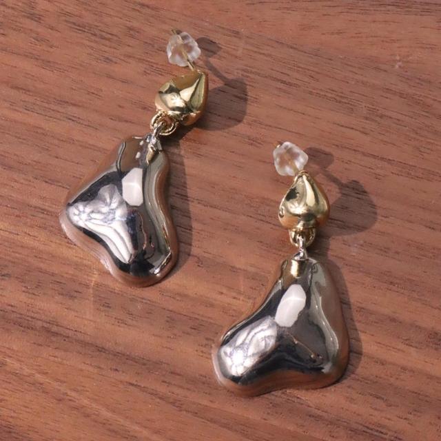 Geometric U-Shaped Stud Earrings
